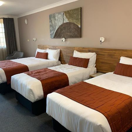 טארי In Town Motor Inn מראה חיצוני תמונה